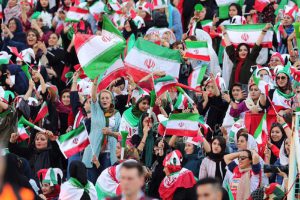 Read more about the article حضور زنان در استادیوم چیز عجیبی نیست