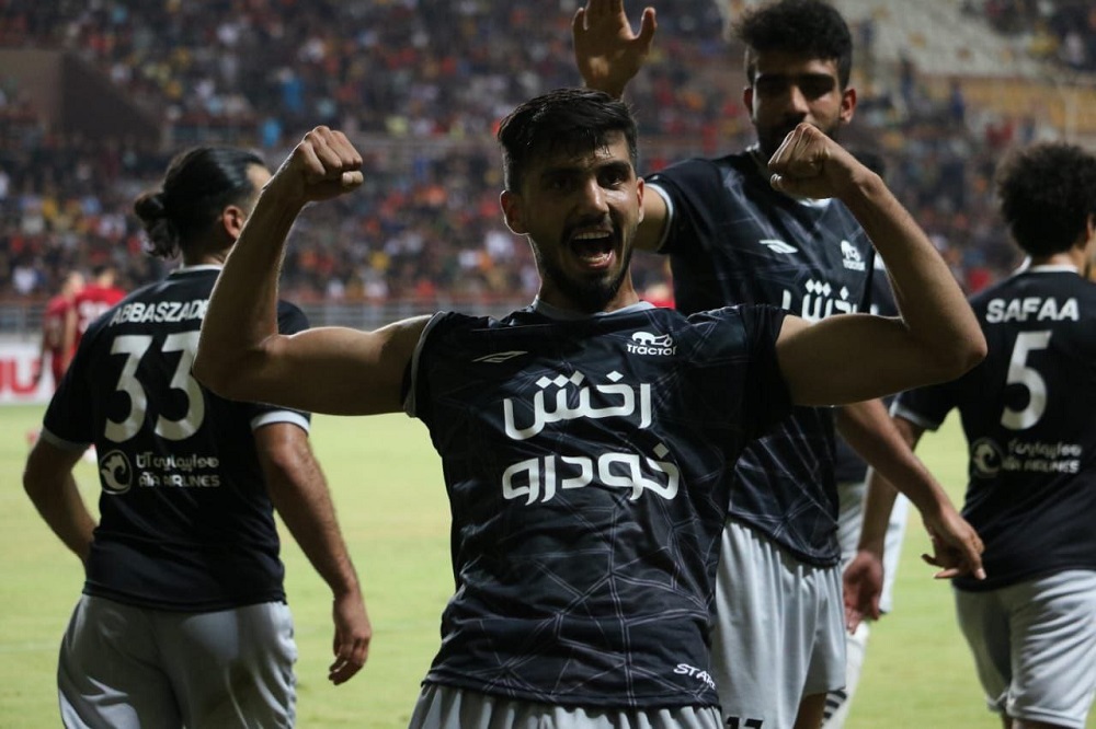 Read more about the article فولاد 3- تراکتور 2؛ اشکان خوش برگشتی به لیگ!