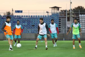 Read more about the article تراکتور در تهران آماده بازی پرسپولیس می‌شود