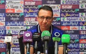 Read more about the article عنایتی: تراکتور یک تیم کاملاً باشخصیت است/ در مورد میزبانی از استقلال من تصمیم گیرنده نیستم