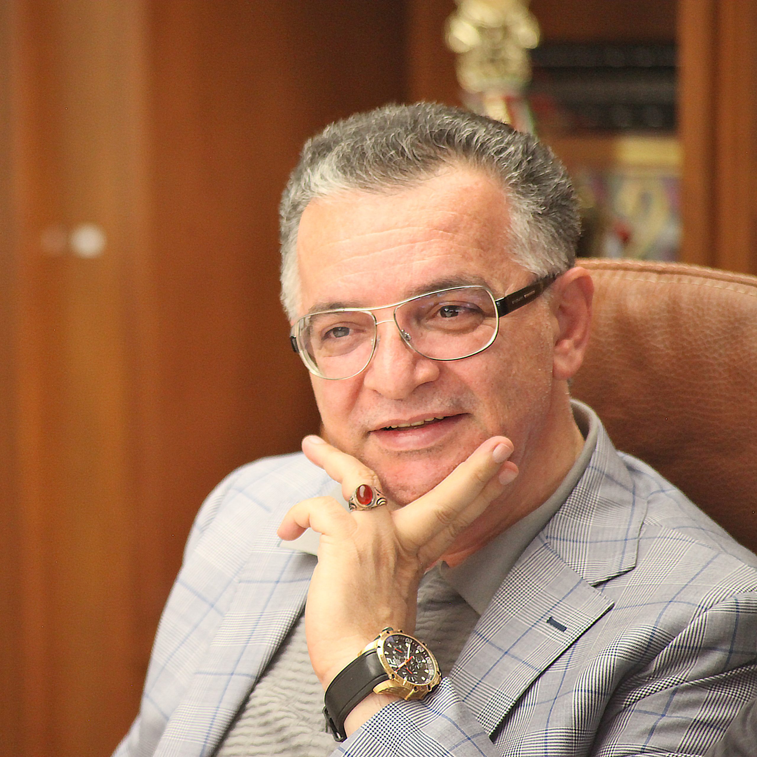 اخبار تراکتور سازی تبریز تغییر موضع زنوزی در مورد واگذاری تراکتور او در چه صورت ادامه می دهد