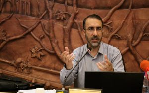 Read more about the article مخالف تراکتوریزه شدن شورای شهر هستم