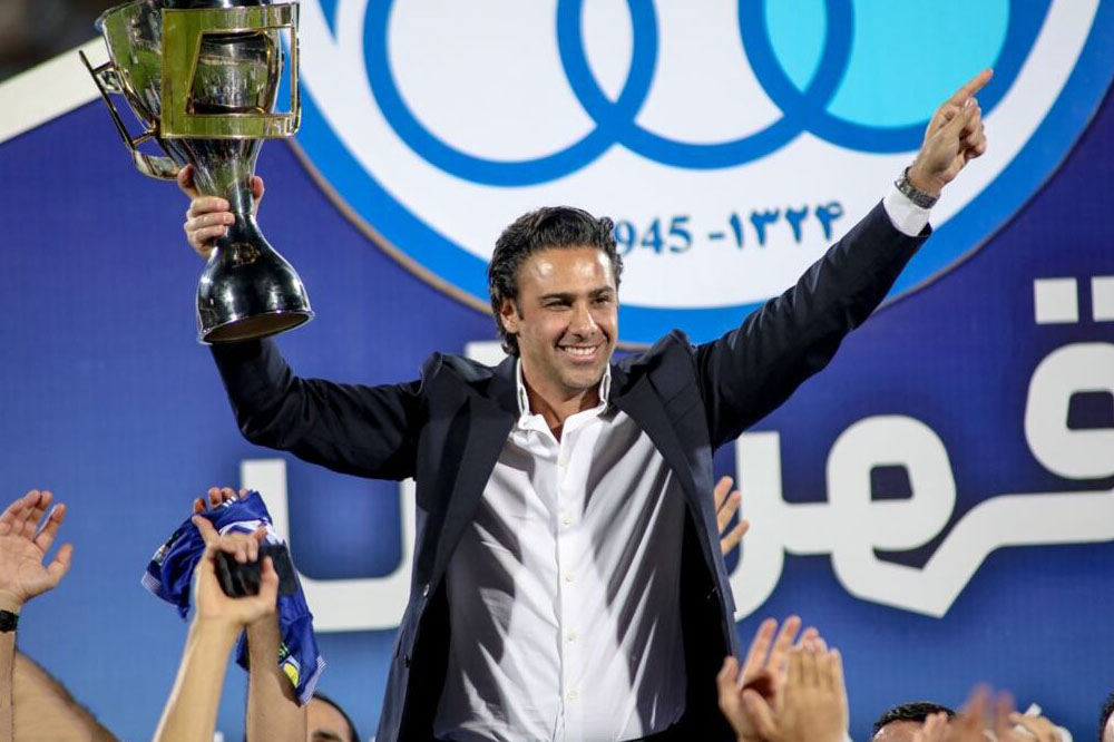 مهره قهرمانی مجیدی روی میز شطرنج اسکو - اخبار تراکتور سازی تبریز مهره قهرمانی مجیدی روی میز شطرنج اسکو