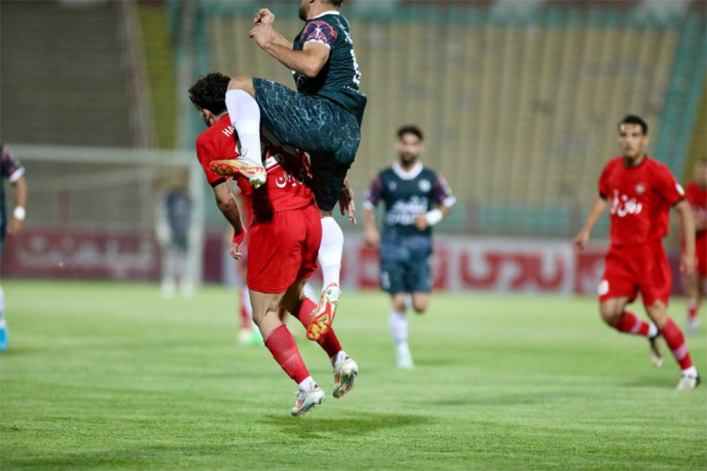 سنجاب پرنده علیه وینگر تراکتور - اخبار تراکتور سازی سنجاب پرنده علیه وینگر تراکتور