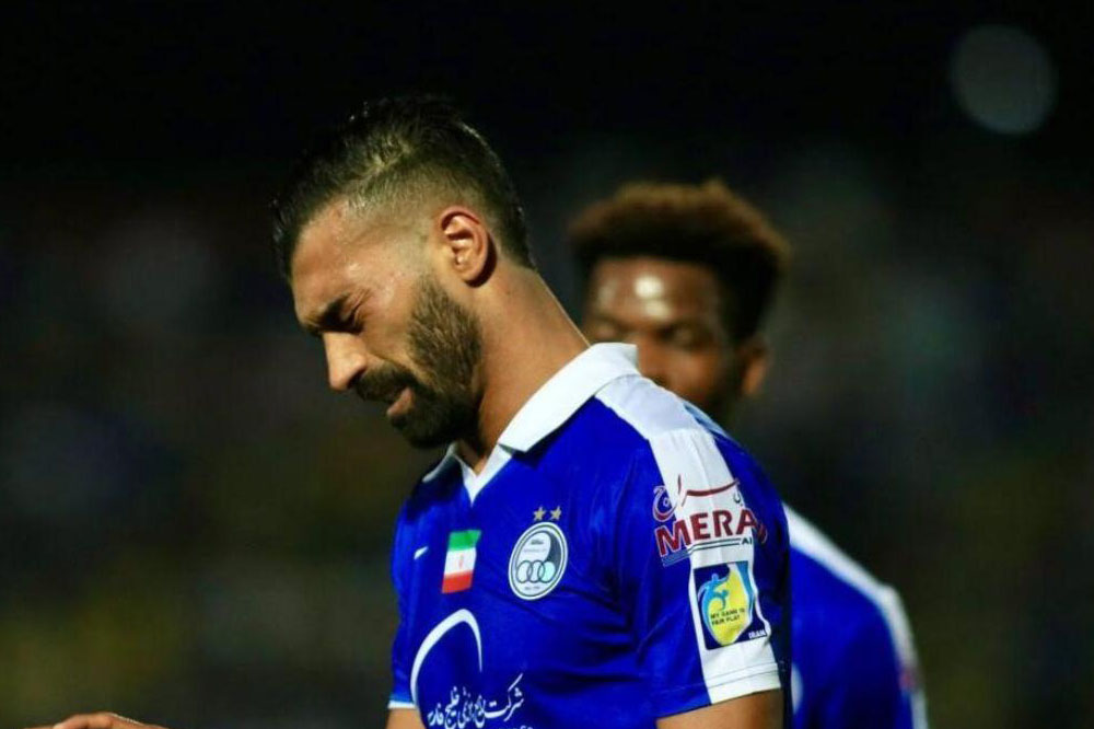 شانزده گل، پشتوانه قوی‌ آبی‌ها علیه تراکتور