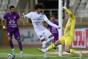 Read more about the article دروازه‌بان ناشناخته و رقابت شانه به شانه با بیرانوند و یوسوپوف!