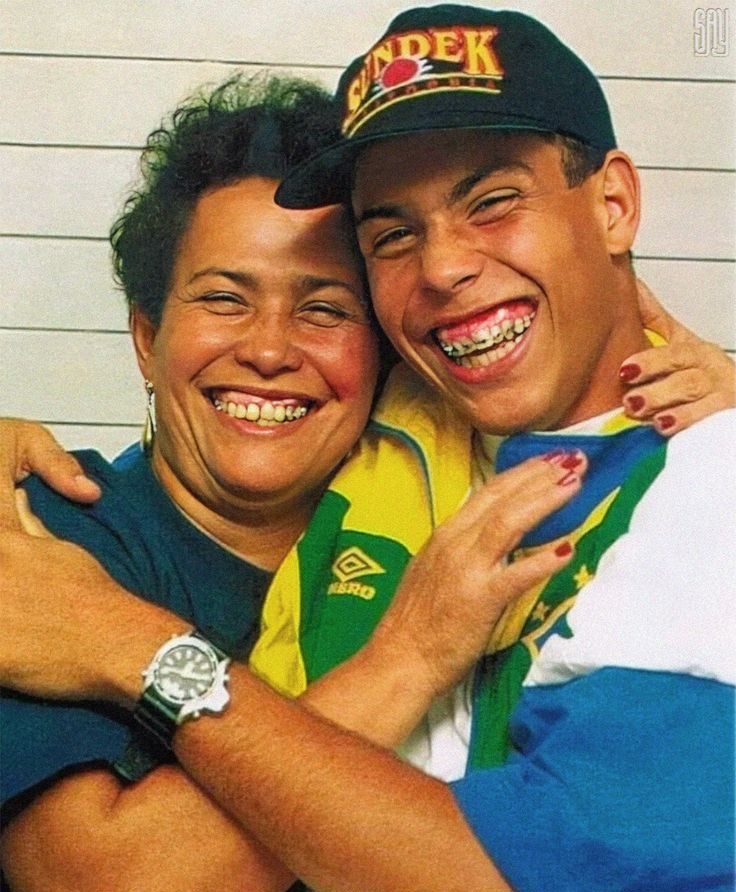 مادر رونالدو نازاریو