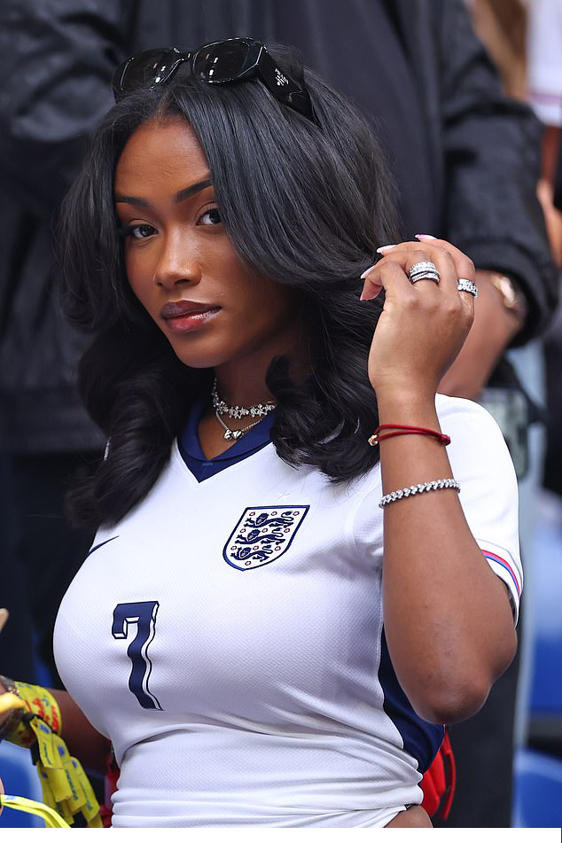 دوست دختر بوکایو ساکا تولامی بنسون