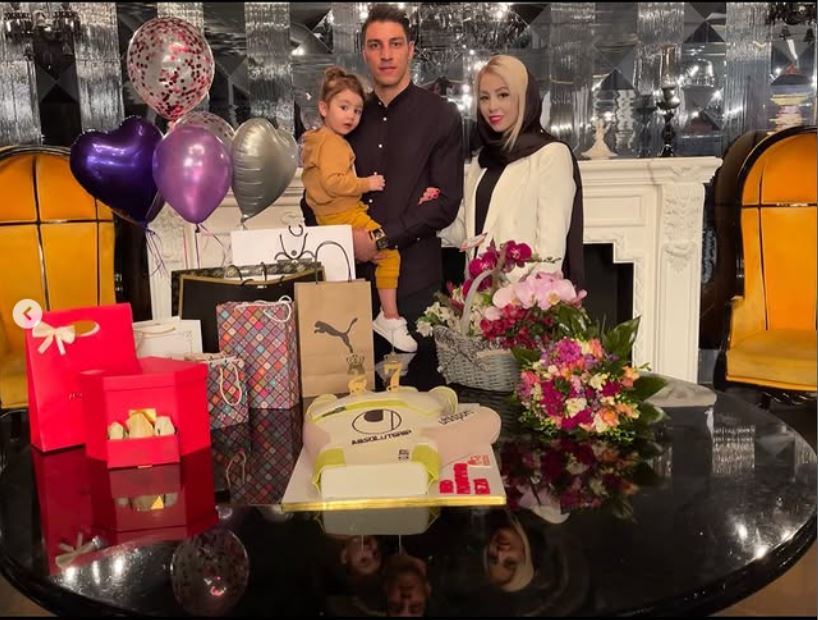 عکس همسر محمد رضا اخباری