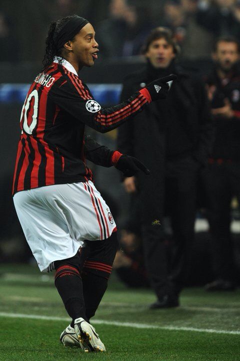 درخشش رونالدینیو در میلان درخشش رونالدینیو در میلان