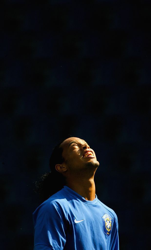 رونالدینیو والپیپر رونالدینیو والپیپر