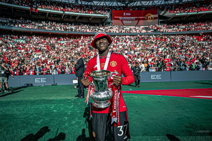 والپیپر کوبی مینو برای کامپیوتر والپیپر کوبی مینو برای کامپیوتر