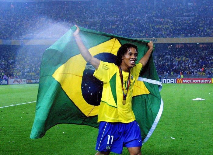 Ronaldinho wallpaper for laptop 