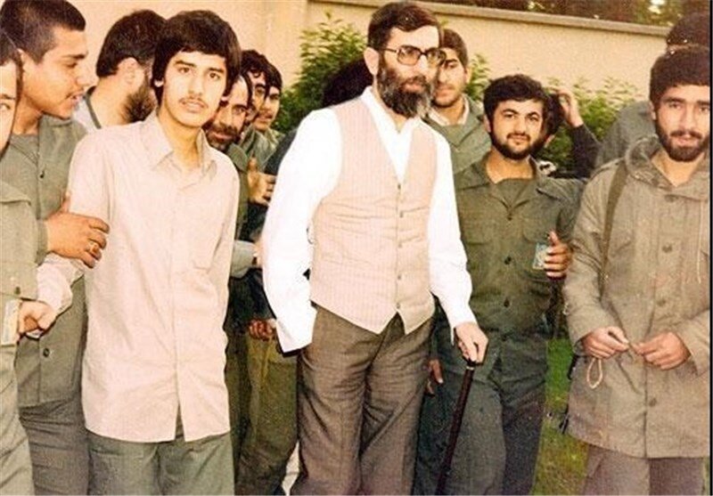 پیروزی انقلاب و سید علی خامنه‌ای