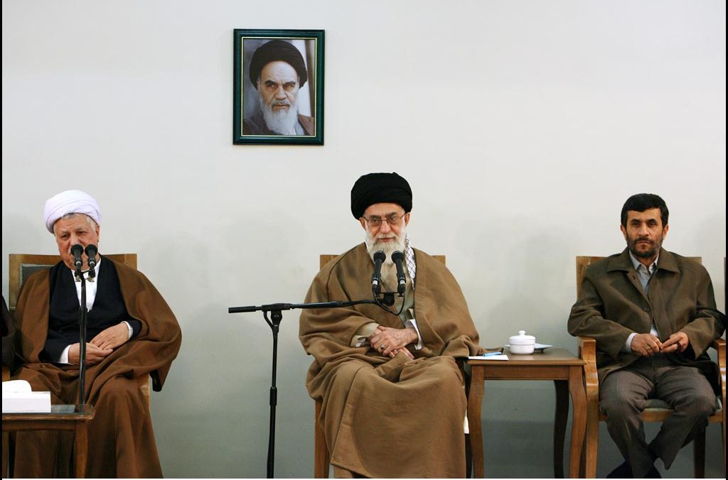 خامنه‌ای و مجمع تشخیص مصلحت