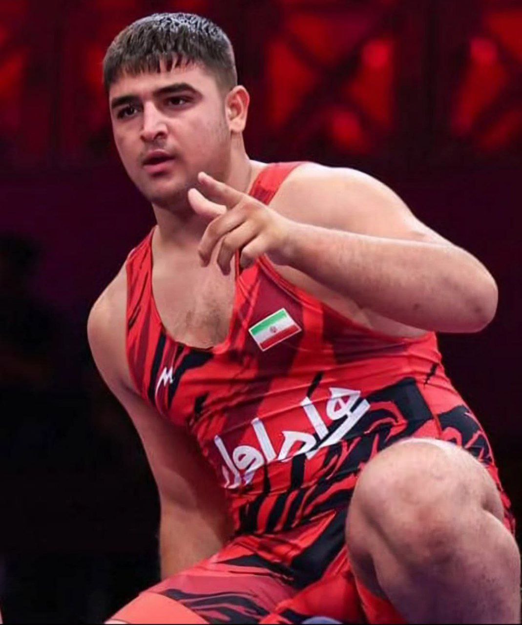 عکس ایوب حسینوند کشتی گیر