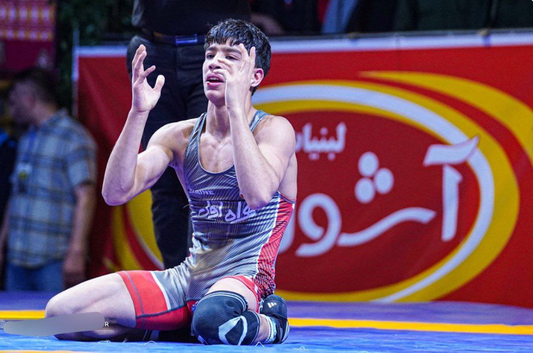 اهورا خاطری و قهرمانی آسیا اهورا خاطری و قهرمانی آسیا