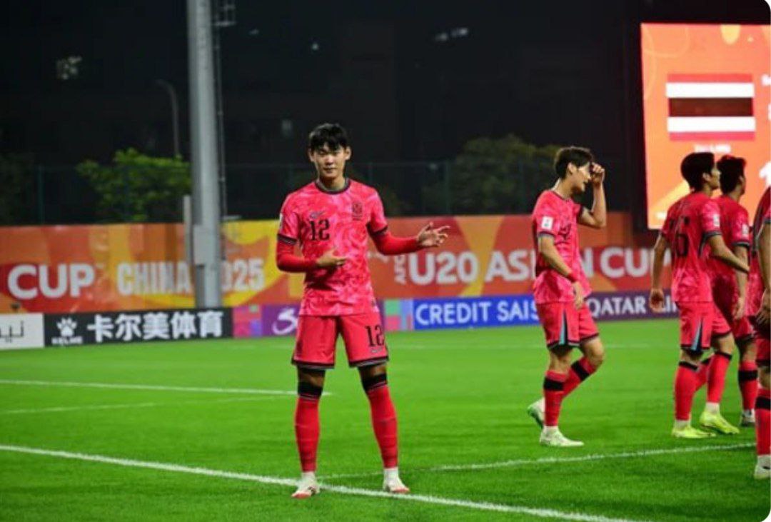 عکس سئون سو پارک فوتبالیست