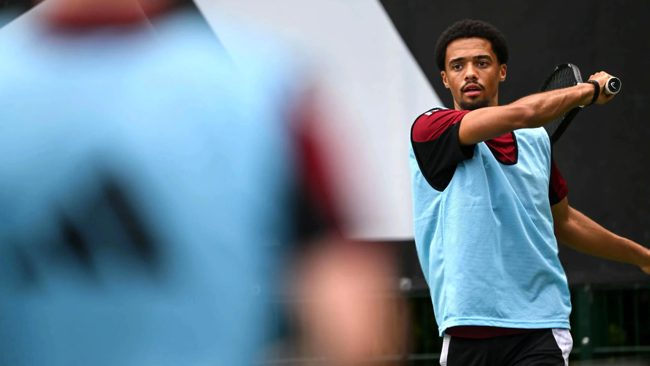 جمال لوییس والپیپر