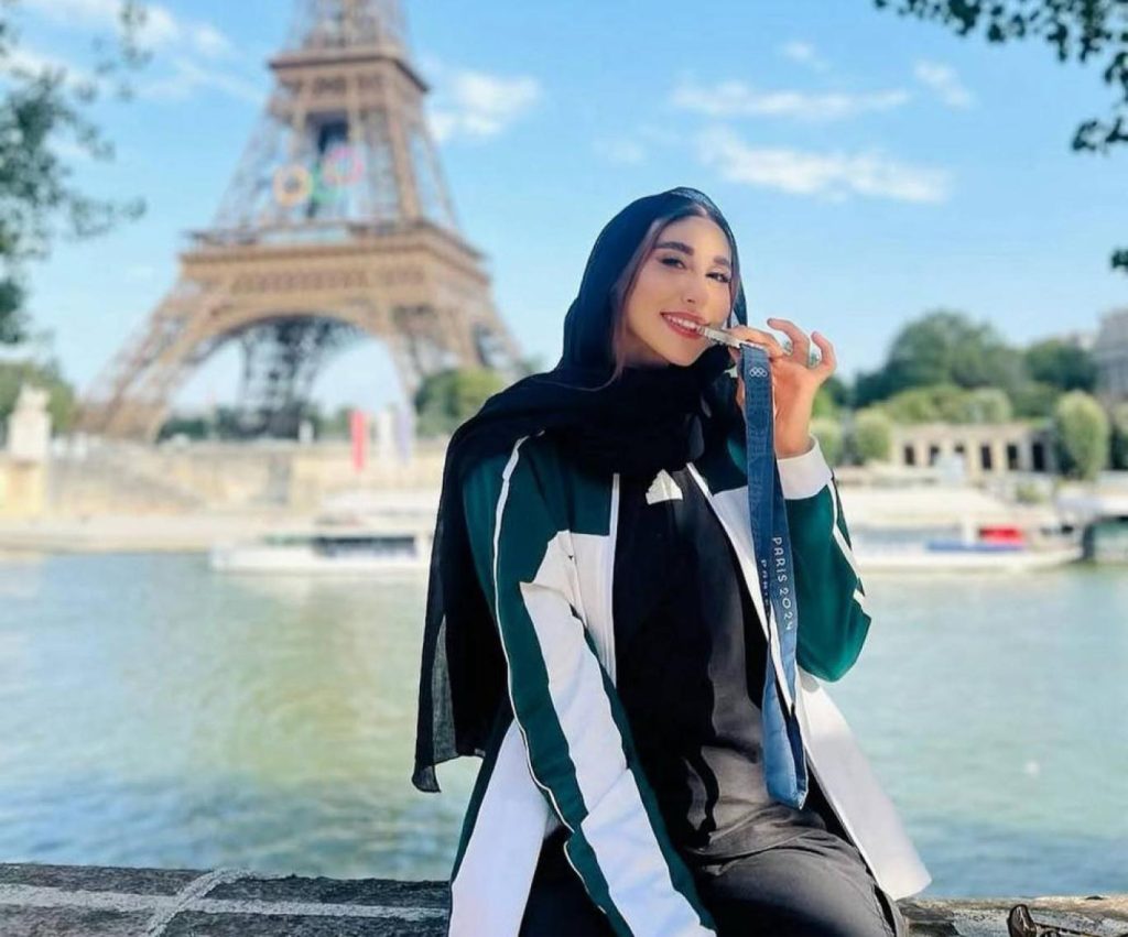 عکس پروفایل ناهید کیانی