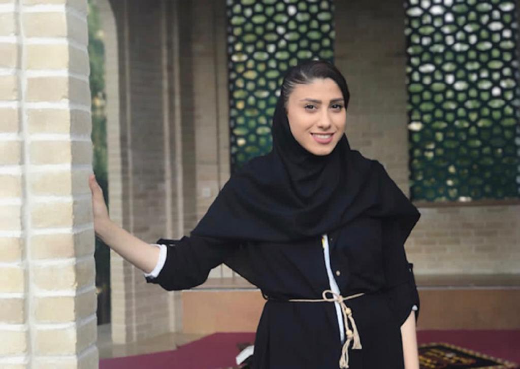 نوجوانی ناهید کیانی