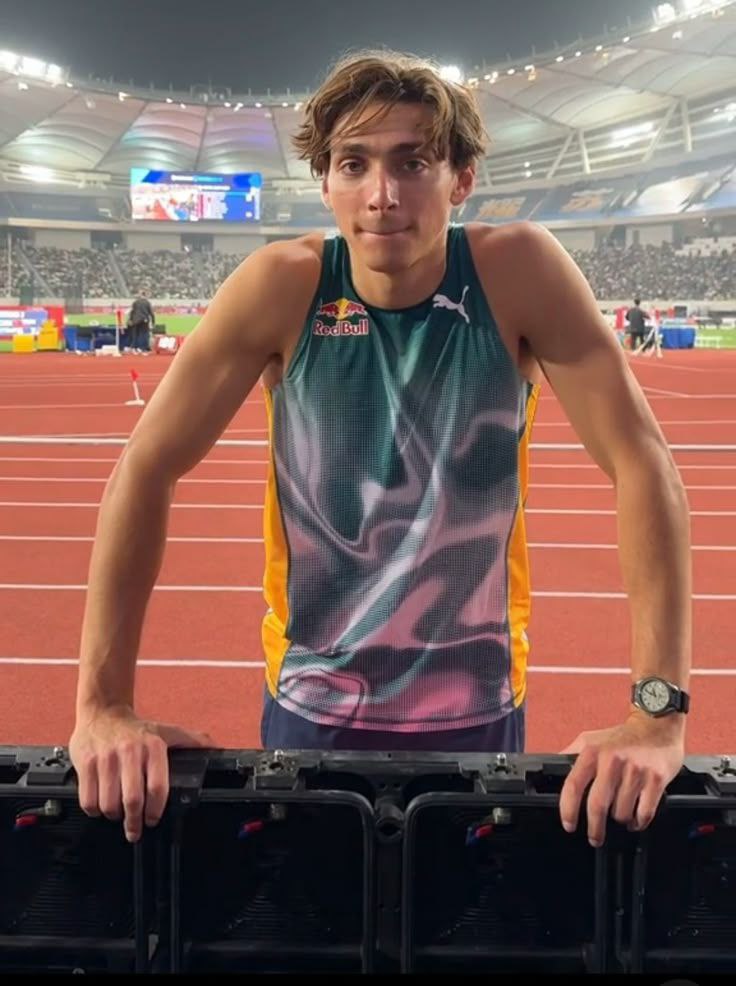 wallpaper Armand Duplantis