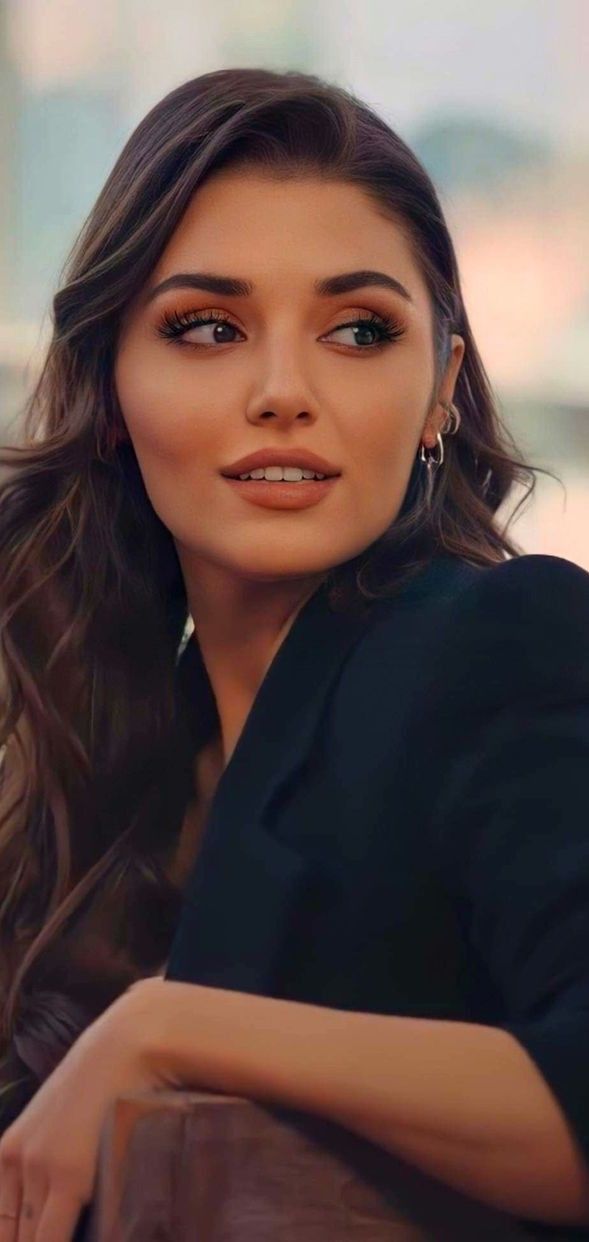 wallpaper Hande Erçel