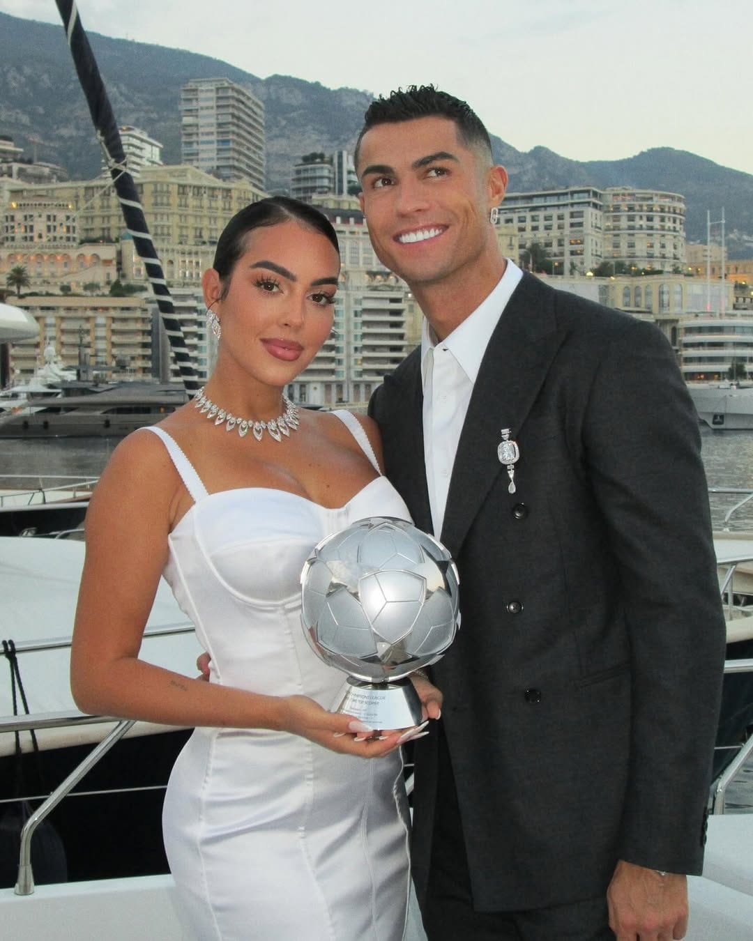 Georgina Rodriguez wallpaper for phone