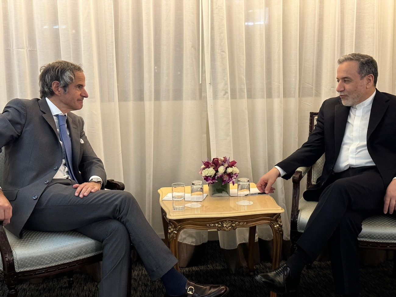 گروسی و عراقچی گروسی و عراقچی