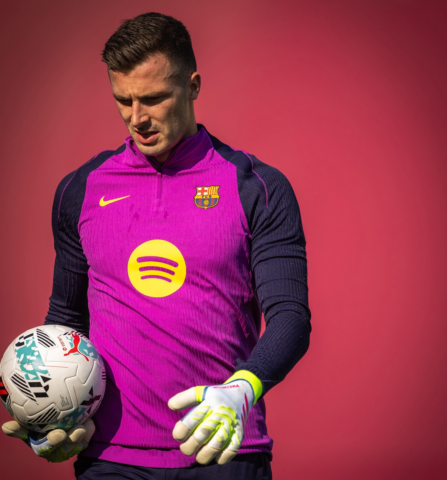 ایناکـی پنیا چه کسی هست ایناکـی پنیا چه کسی هست