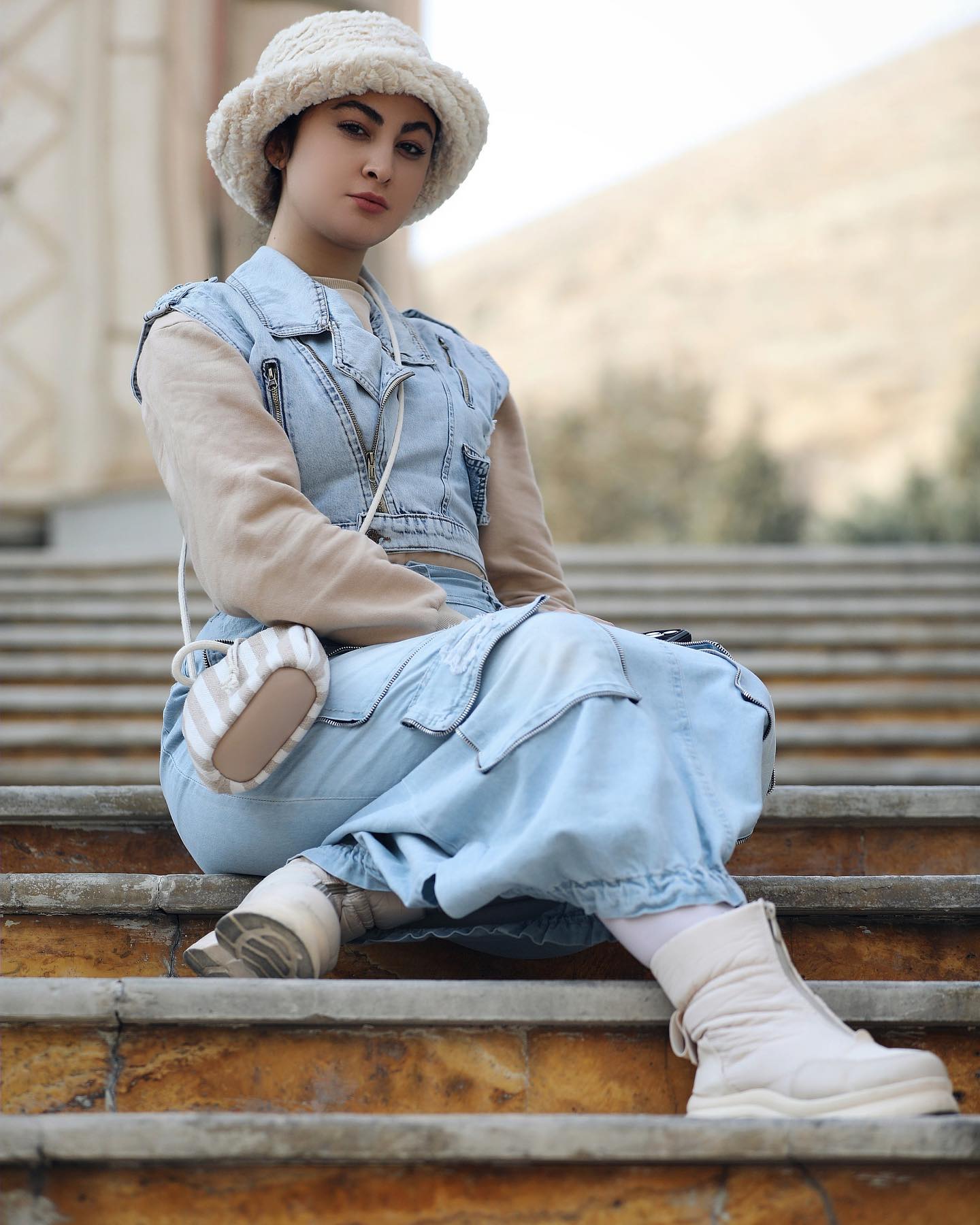 مریم مومن پاهای مریم مومن پاهای